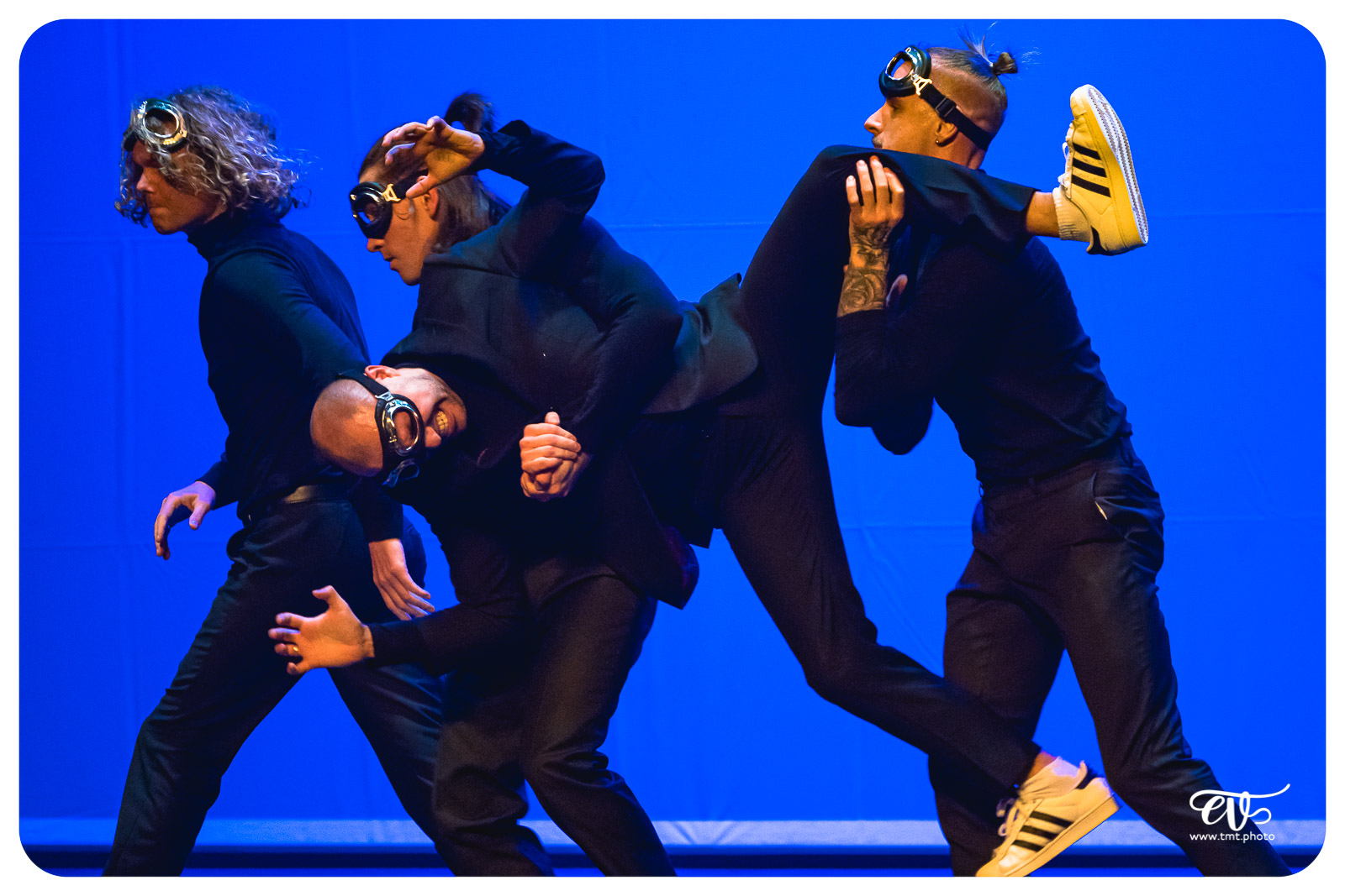 SERIOUSLY FUNNY (FAIR PLAY CREW)